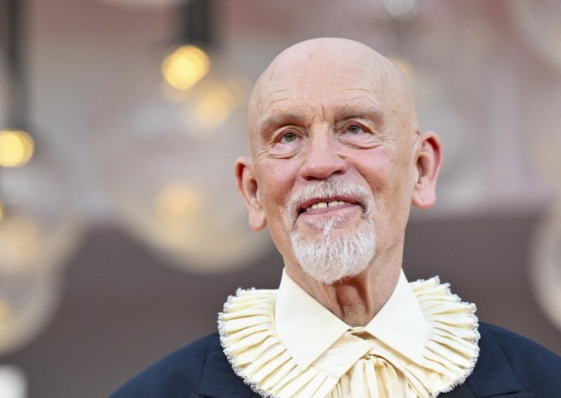 John Malkovich jedva zadržao suze: Novi film ispraćen je ovacijama dugim 13 minuta