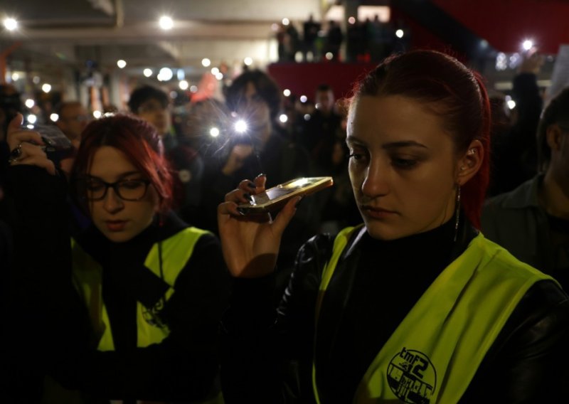 Izraelski špijunski softver upao u mobitele Srba: U valu napada mete su i studenti