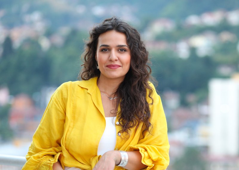 Od televizijskog studija do Afrike: Hanan Nanić o sazrijevanju kroz novinarstvo, pričama koje su je promijenile i povratku kući