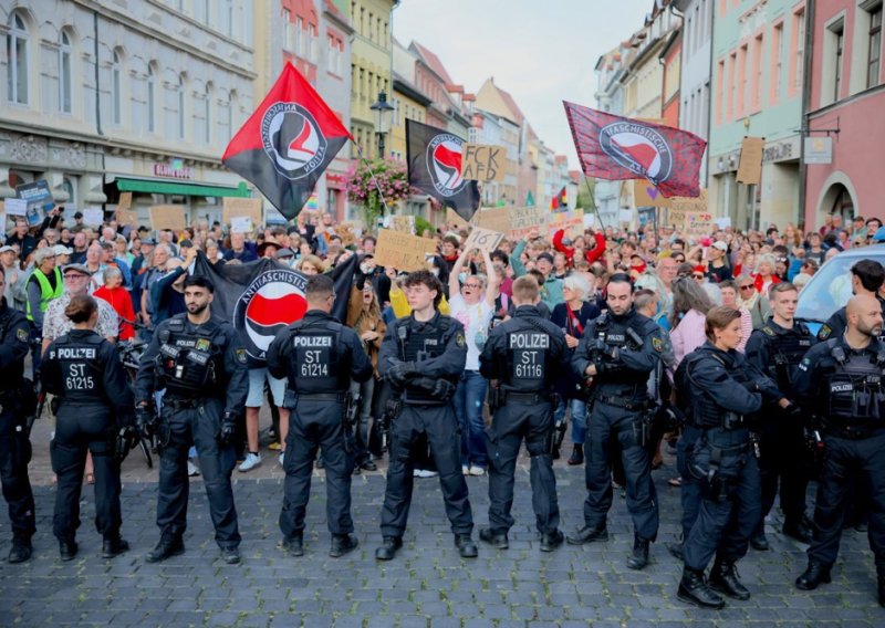 Njemačka u šoku: Tvrda desnica prvi puta nadomak pobjede na izborima