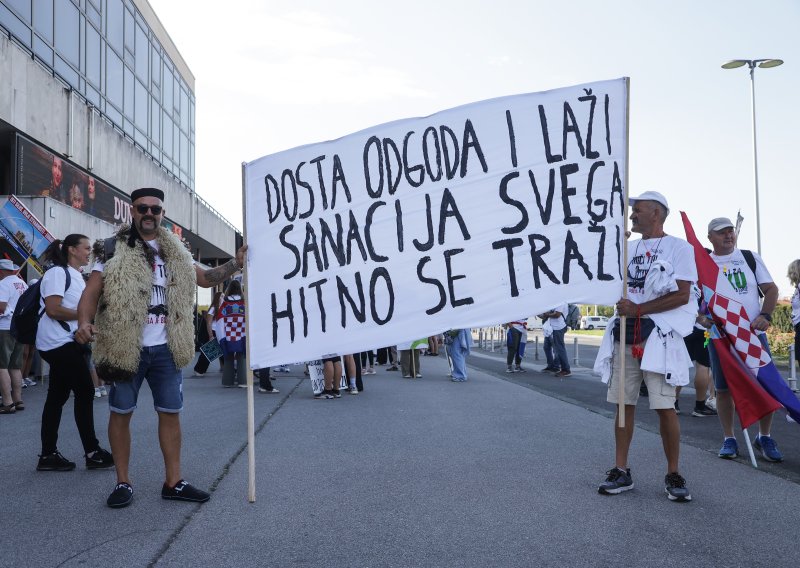 Nakon prosvjeda stigle porazne brojke za institucije: Većina ne vjeruje ni nalazima HZJZ-a