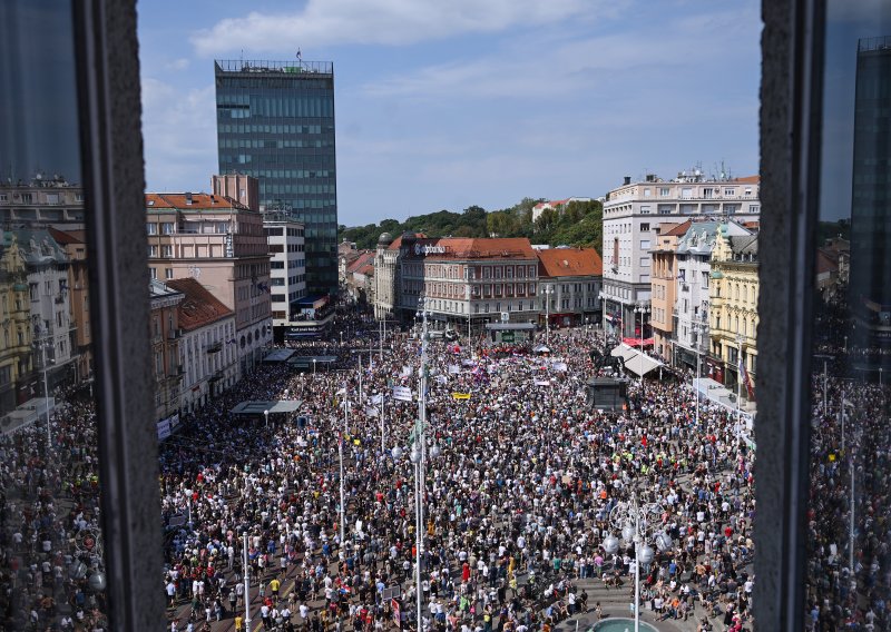 VIDEO Koliko je ljudi hodalo za Liku? 'Ovo Hrvatska nije vidjela 30 godina'