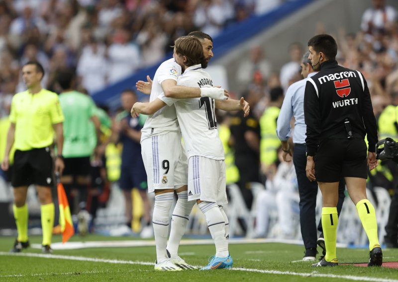 Benzema se oglasio jutro nakon debakla Reala: Objavio je Modrića i zapalio Madrid