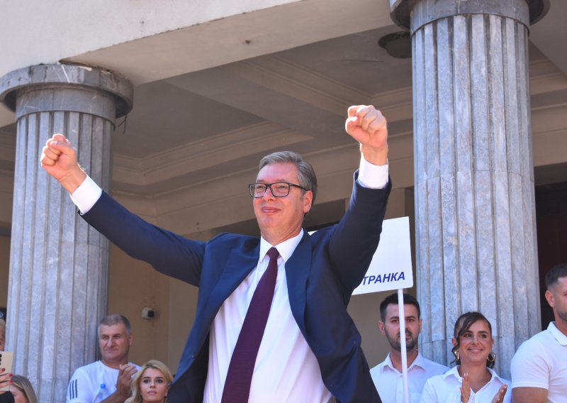Vučić nadomak hrvatske granice opalio po Plenkoviću i Marti Kos: Htjeli su da pravimo pseća groblja nakon 80 godina