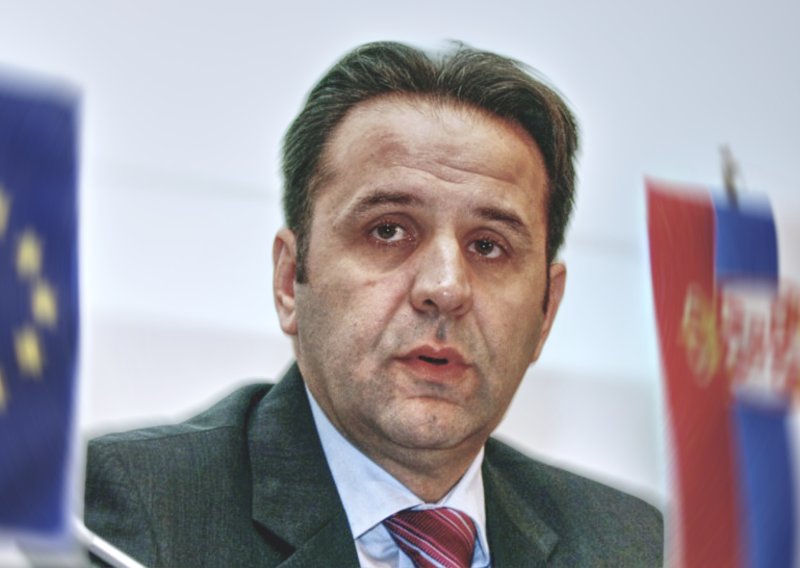 On jedini nije odao počast Mladiću: Tko je 'sandžački Pupovac' koji je nadživio Miloševića i Tadića, a mogao bi i Vučića