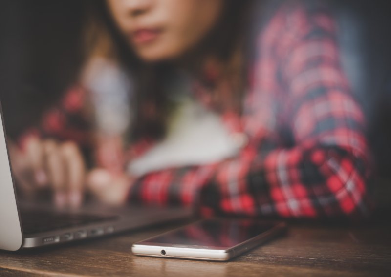Gotovo svako četvrto dijete iz jednoroditeljskih obitelji i žrtva je i počinitelj online nasilja