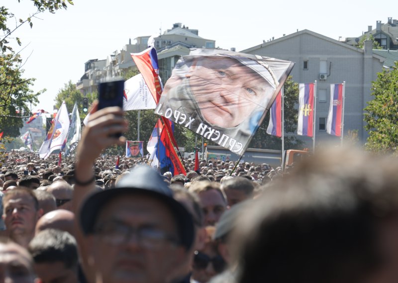 Documenta o glorifikaciji Mladića: 'Ima posljedice po preživjele'