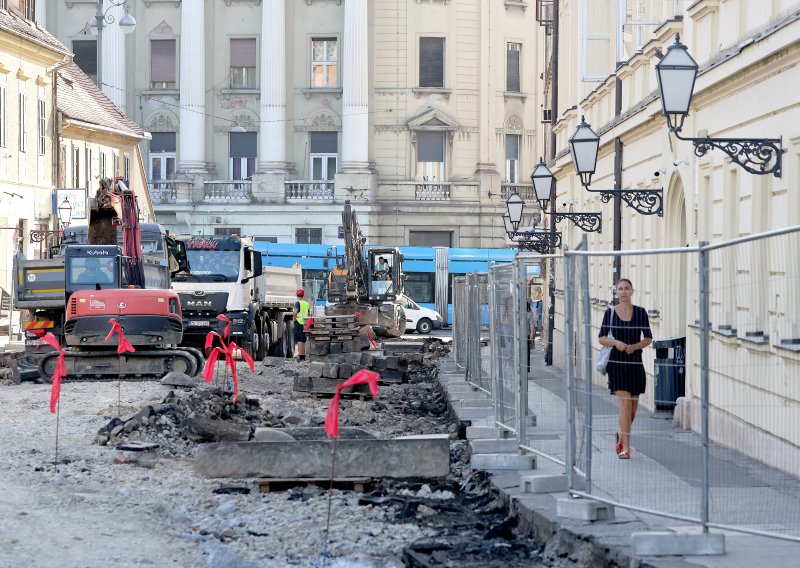 FOTO Strojevi raskopali Staru Vlašku: Evo kako sada izgleda i dokad traju radovi