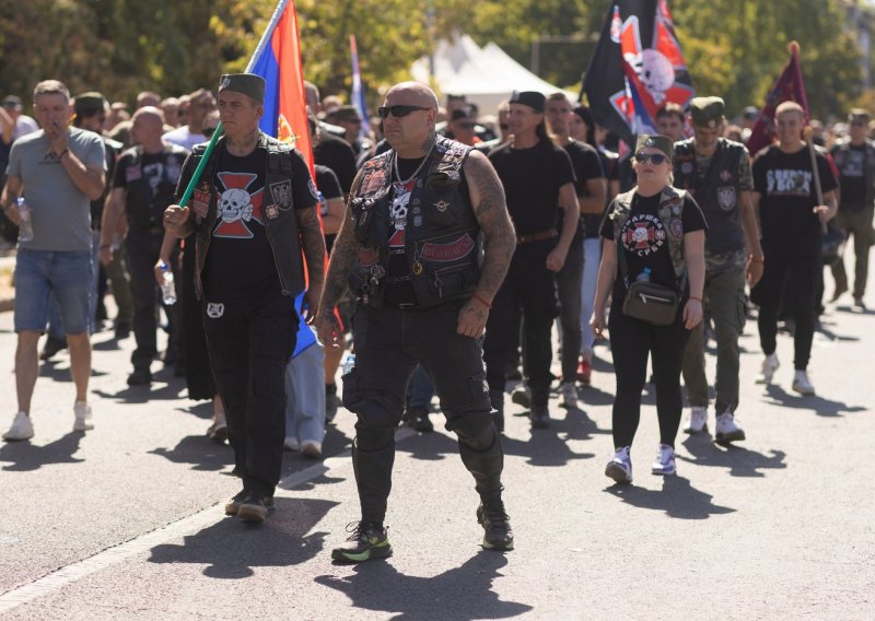 Nacionalni spektakl za krvnika neće proći bez posljedica: EU sprema potez protiv Srbije