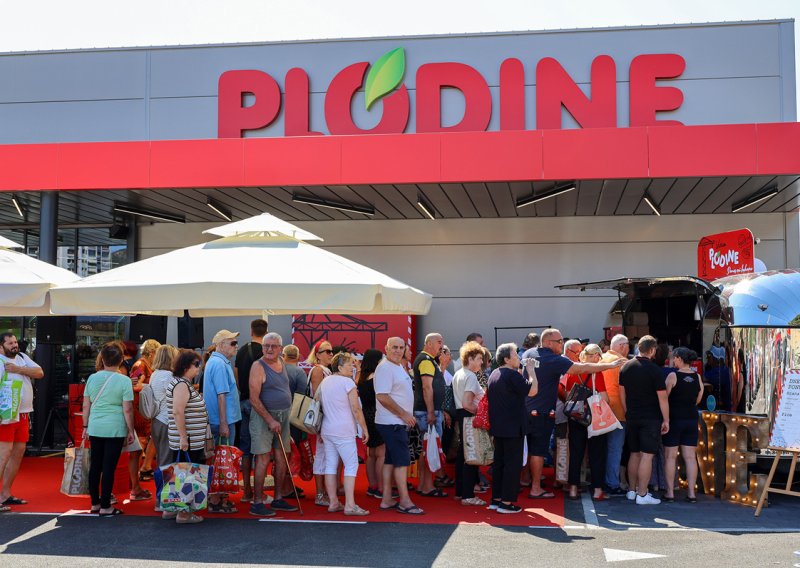 Tisuću vrijednih nagrada, preko 1600 porcija hrane i četiri dana zabave: ovako su Plodine proslavile otvorenje supermarketa u Rijeci