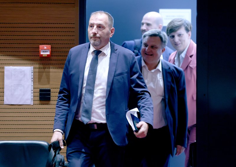 Promjena na vrhu IDS-a: 'Lako se izgubiti u trulim kompromisima'