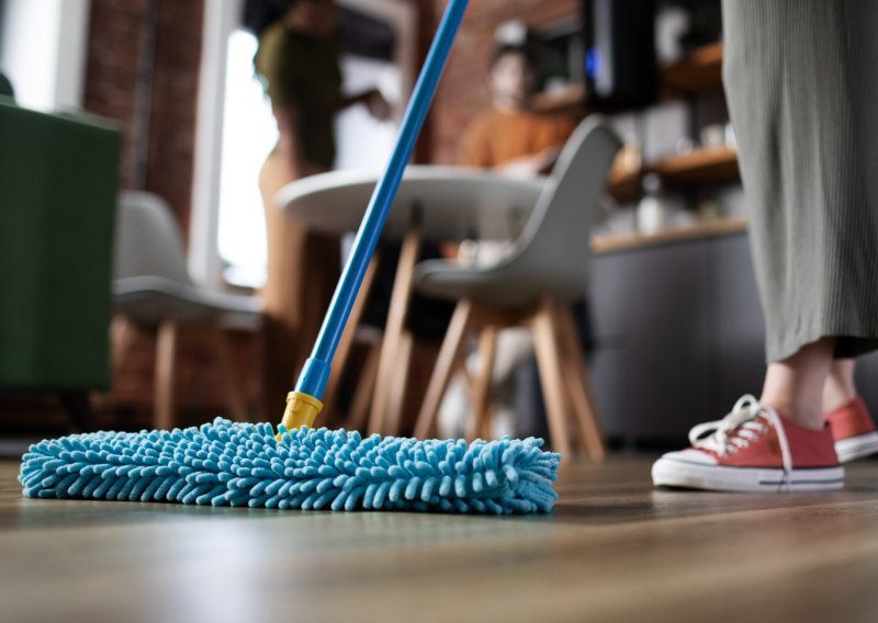 Okrugli ili plosnati mop? Test pokazao što najbolje čisti podove