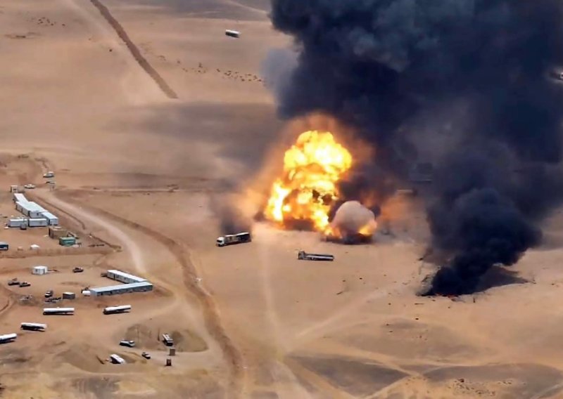 Žestoka eskalacija: Iran napao američku bazu i 10 brodova, SAD uništio pet tankera