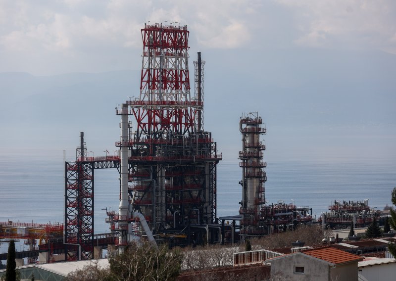 Više od 15 milijuna eura za riječku rafineriju: Ina završila ugradnju novih turbina