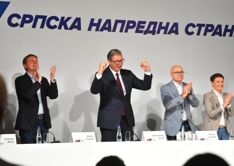 Vučić najavio veliku čistku među gradonačelnicima
