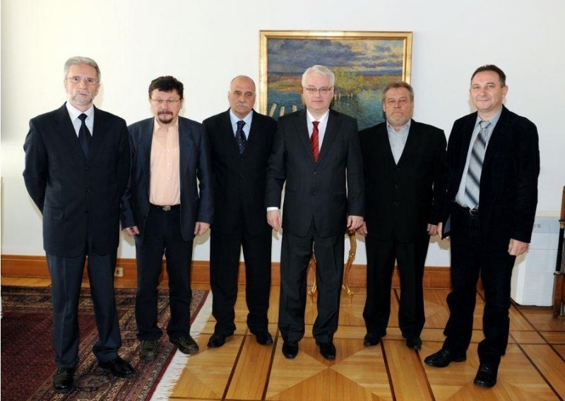Josipović pokušava pokrenuti socijalni dijalog
