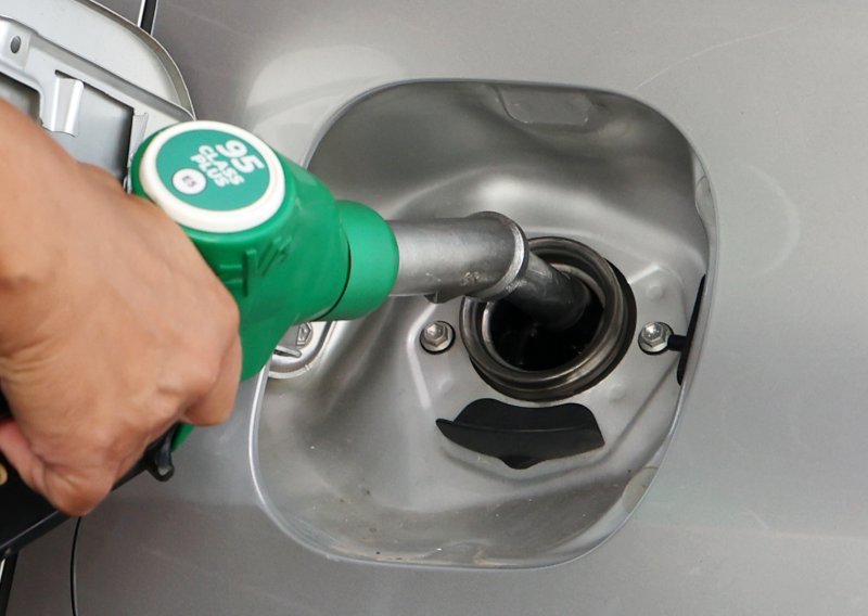 Benzin u dizelaša ili dizel u benzinca? Jedna je pogreška mnogo opasnija, a prvi potez može vam spasiti motor