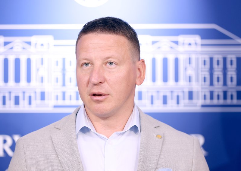 Zurovec osnovao vlastitu političku stranku: Program mu je 'ekonomski patriotizam'