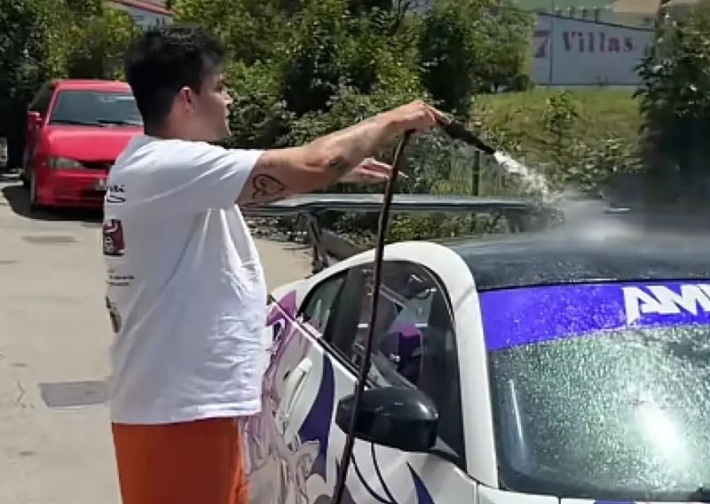 Ovo ljeti radi gotovo svaki vozač, a mehaničar upozorava da je to velika greška