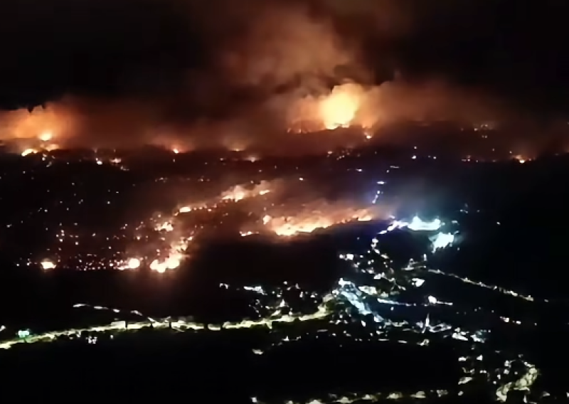 Noćne snimke iz zraka otkrivaju veličinu požara na Braču: Dvije osobe ozlijeđene