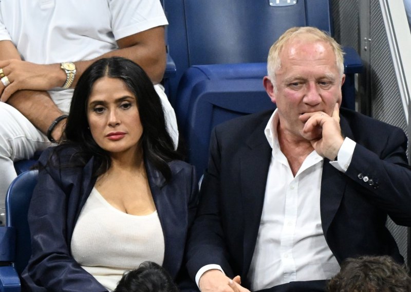 Strastveno navijanje i nježni dodiri: Salma Hayek i suprug milijarder proživljavali pravu dramu na US Openu