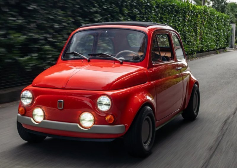 Mitski automobil je 25 godina bio zaboravljen u štaglju: Pogledajte što su napravili od njega