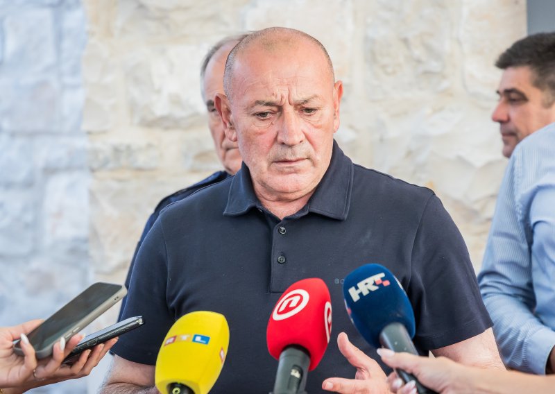 Požar opustošio Brač, Vlada šalje pomoć: 'Za veliki dio njih turistička godina je gotova'
