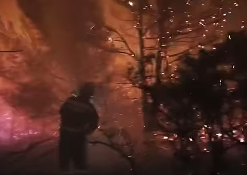 VIDEO Dramatične snimke iz srca paklenog obruča: Pogledajte kroz što su prošli vatrogasci na Braču