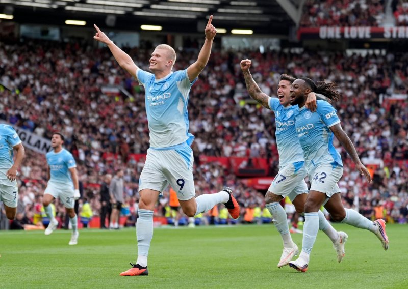 City 70 minuta igrao s igračem manje pa kontroverzno pobijedio United na Old Traffordu
