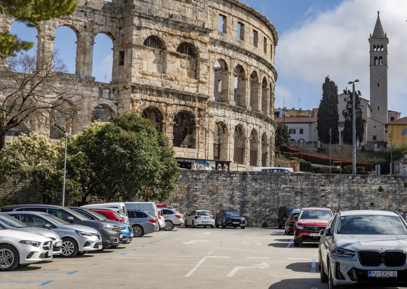 Tko je kriv za sudar na parkingu? Hrvatski sud srušio čestu zabludu vozača