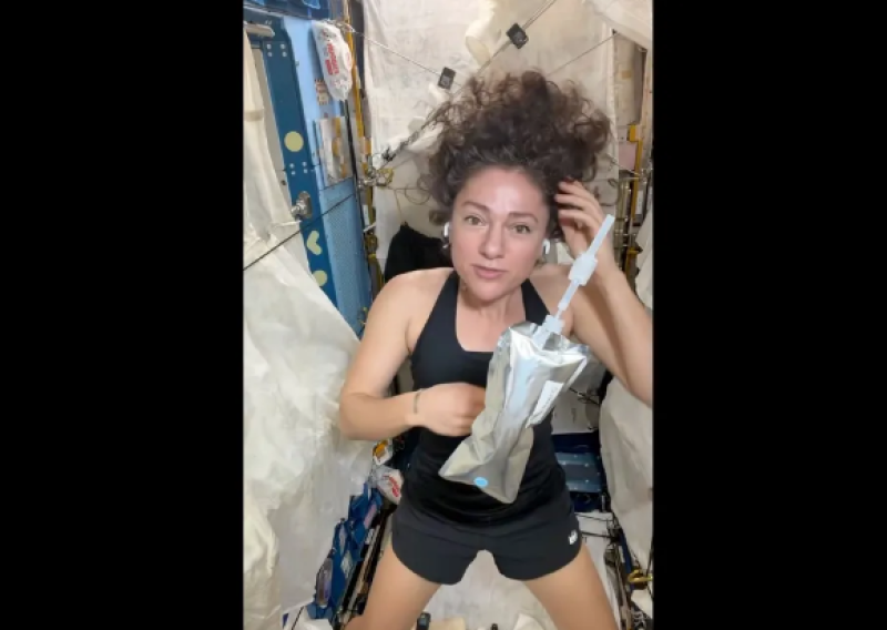 VIDEO NASA-ina astronautkinja pokazala kako pere i njeguje kovrčavu kosu u svemiru