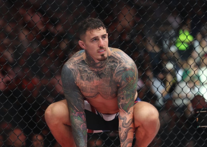Šok u UFC-u: Prvak zbog stravične ozljede napustio pojas teške kategorije