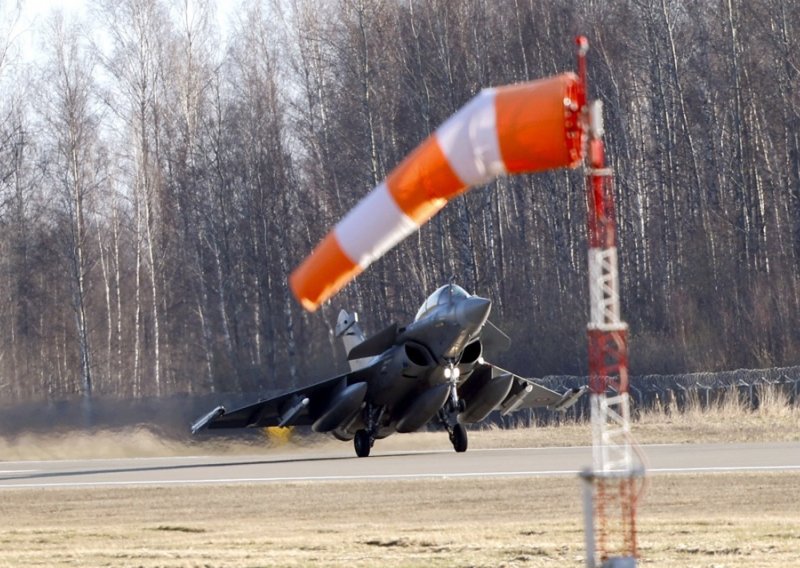 Uzbuna u Vilniusu: Avion NATO saveza oborio dron iznad Litve
