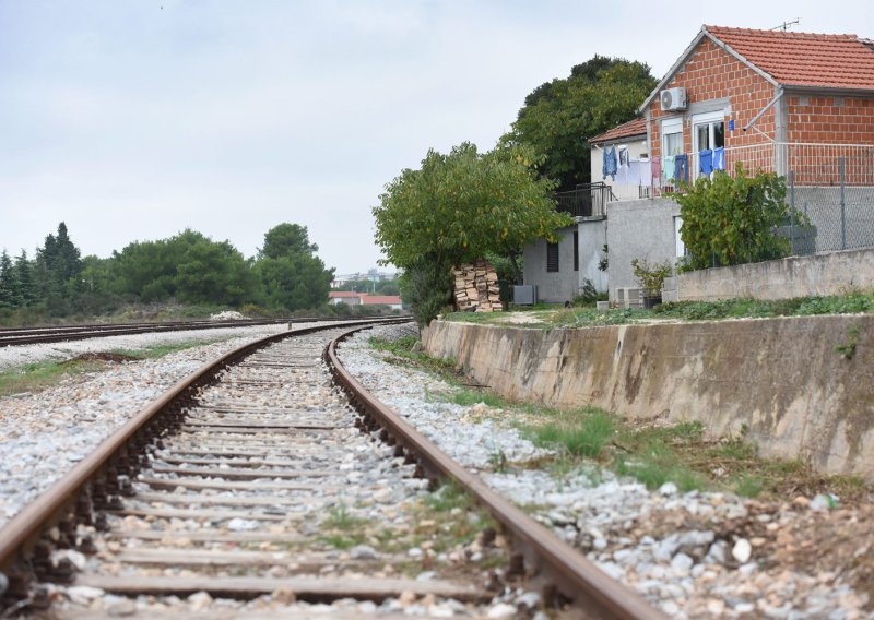 Miče se pruga iz Bibinja, priprema se gradnja tunela: Projekt poskupio za duplo