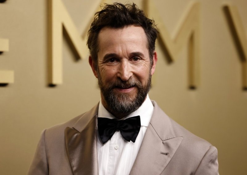 Noah Wyle drugu godinu zaredom osvojio Emmy pa zamalo zaplakao na pozornici: 'Ovo je nevjerojatno emotivno'