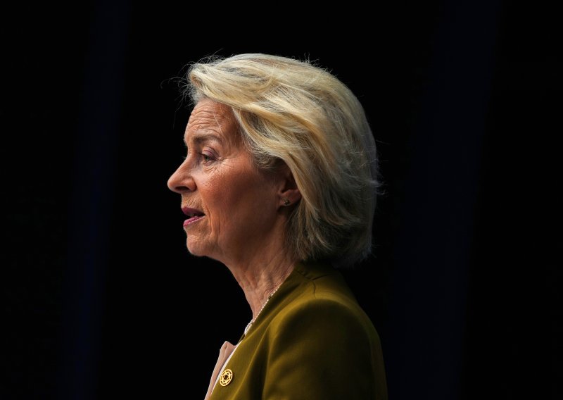 Von der Leyen najavila stroga pravila za djecu na društvenim mrežama: 'Dosta je. Ovo je previše'