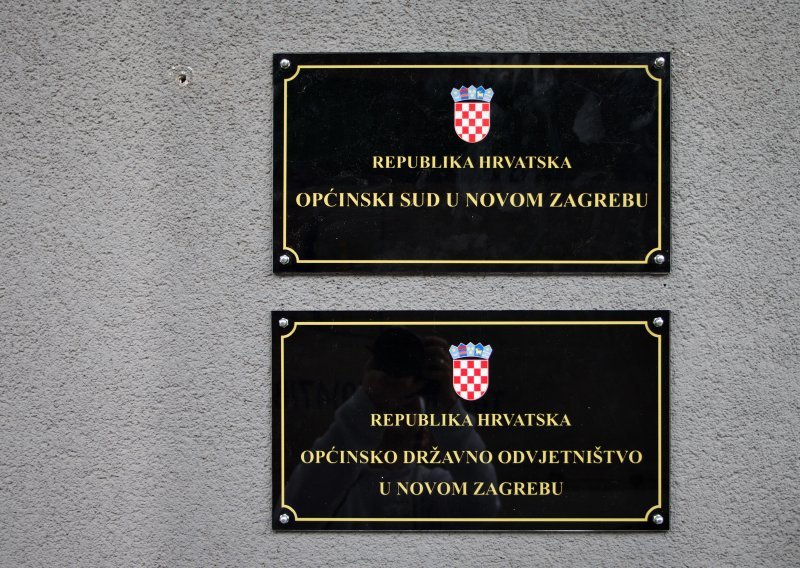 Upala je autom u rupu i razbila kotač: Hrvatski sud presudio tko je kriv i tko plaća ceh