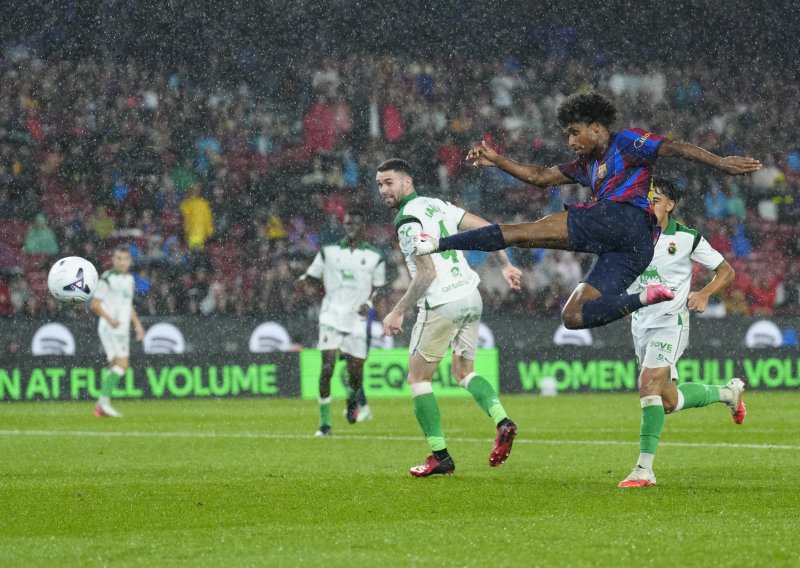Brutalna Barcelona odigrala jednu od najluđih utakmica u novijoj povijesti. Evo statistike