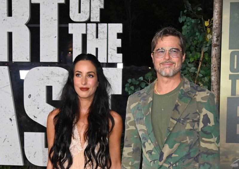 Kakav vojnik: Brad Pitt iznenadio maskirnim izdanjem, no poglede je krala 29 godina mlađa Ines
