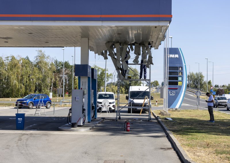 Kamionom u Osijeku zapeo za nadstrešnicu benzinske crpke