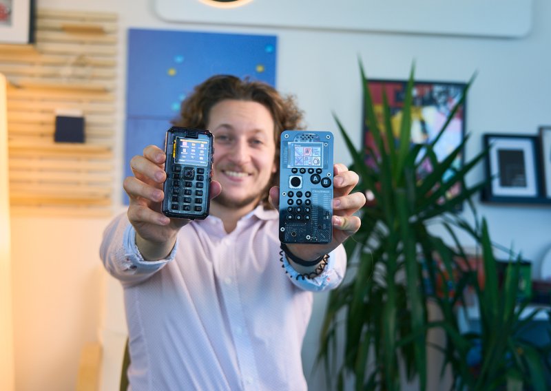 Gajšak ima novi mobitel na sastavljanje: Doznali smo zašto nema društvene mreže