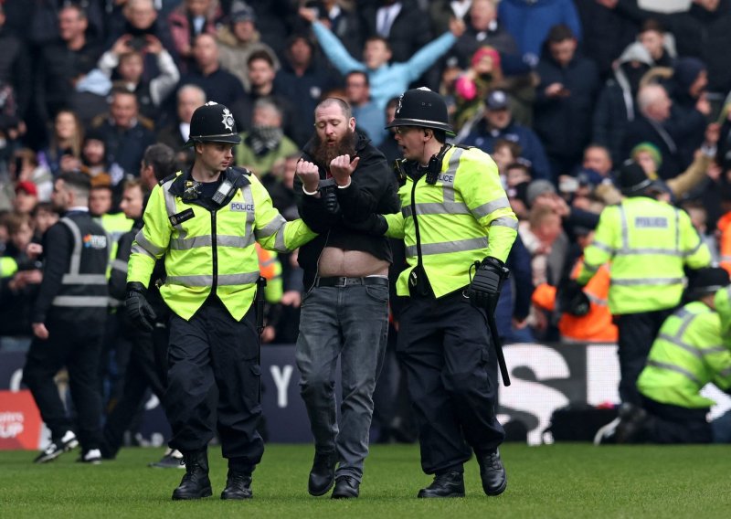 Danas se igra najžešći derbi engleskog nogometa: Policija u strahu, očekuju se neredi