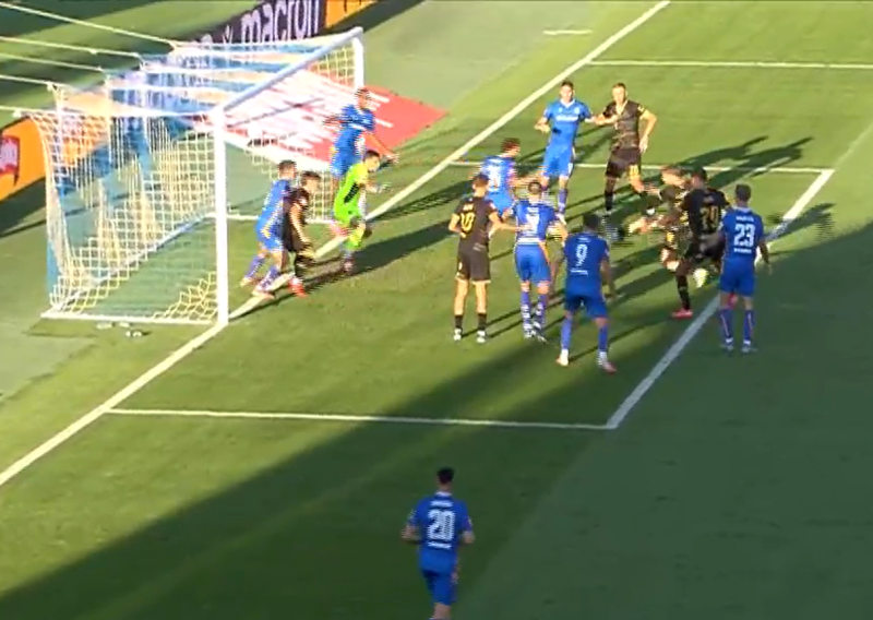 Pogledajte zbog čega je poništen gol Osijekovu 16-godišnjaku