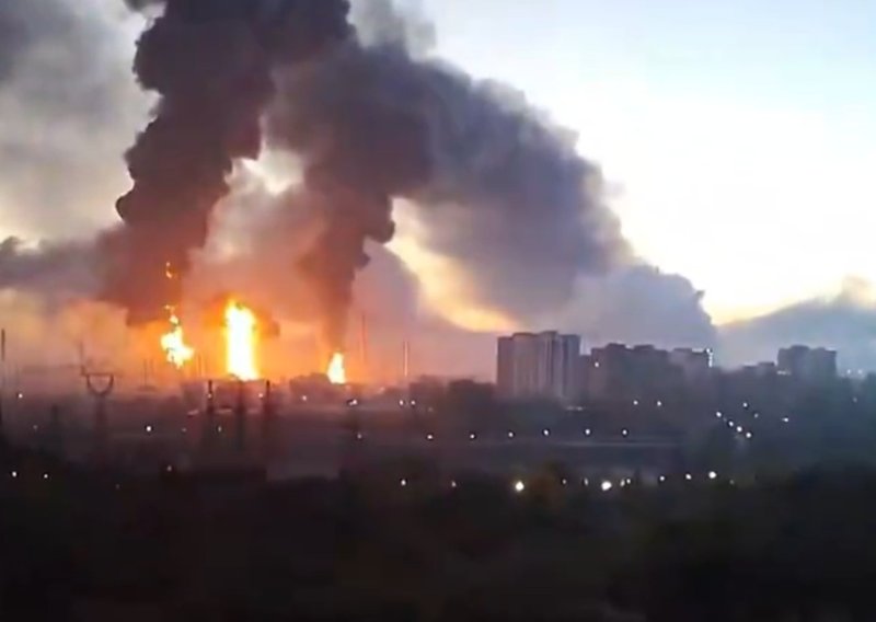 VIDEO Masovni napad na Moskvu: Gori rafinerija 15 kilometara od Kremlja