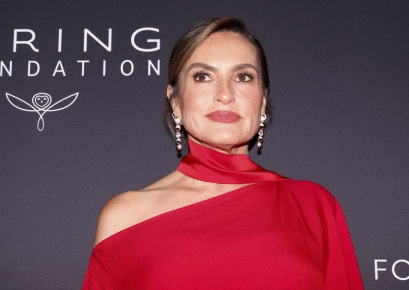 Već 27 godina igra isti lik, a još ne staje: Mariska Hargitay ponovno na setu kultne serije