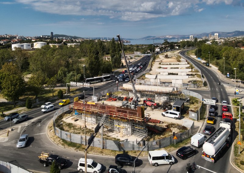 FOTO/VIDEO Oživjelo veliko gradilište kod Splita: Ekipe rade na pet lokacija, pogledajte kako niče most Jadro
