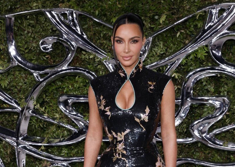 Najbolja modna osveta: Nekoć joj se rugao, a danas od Kim Kardashian radi pravu ikonu stila