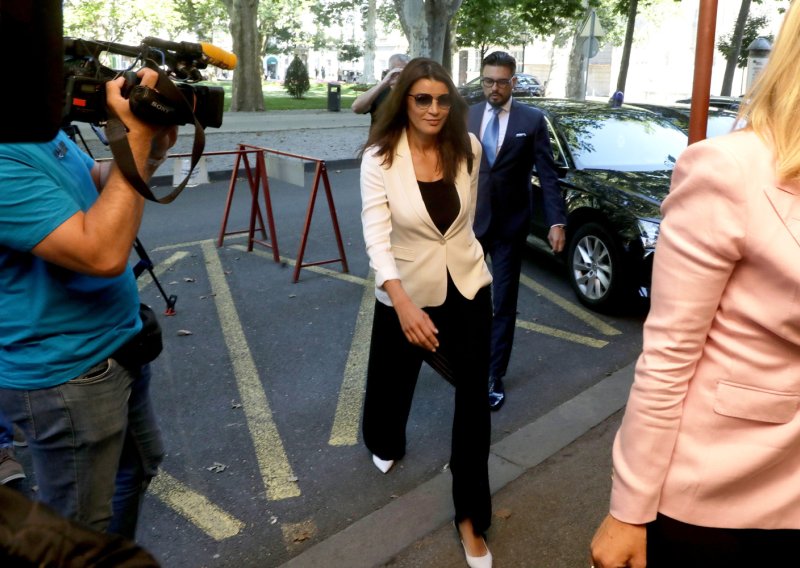 Pleslić upitana zašto je odlučila priznati krivnju. Odgovorila je s dvije riječi