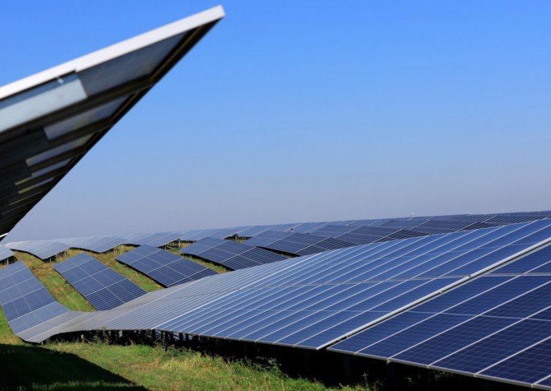 Mogu li solarni paneli raditi pod vodom? Kinezi su odlučili to isprobati