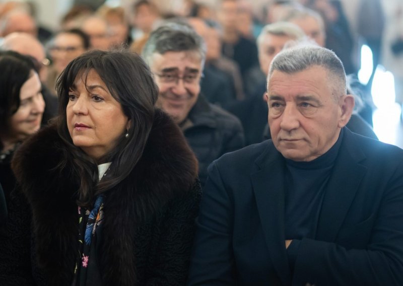 Rijetko zajedničko izdanje: Ante Gotovina i supruga Dunja snimljeni na Hvaru